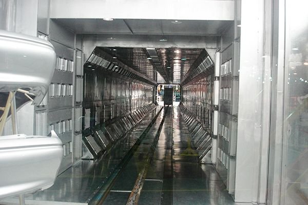 Horno continuo a gas natural para partes plásticas en ensambladoras automotrices